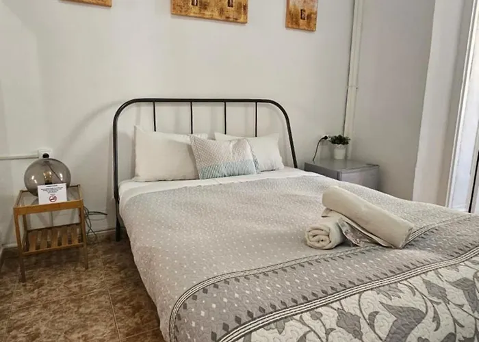 Youth Hostel - Central And Basic Drassanes Barcelona